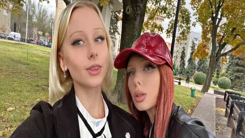 EricaCarolina's live cam